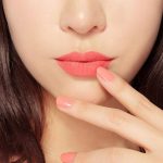 Mới phun xăm môi có cần phải kiêng nước hay không?