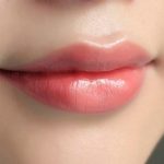 Xăm môi bị mụn nước có sao không? nên bôi thuốc gì?